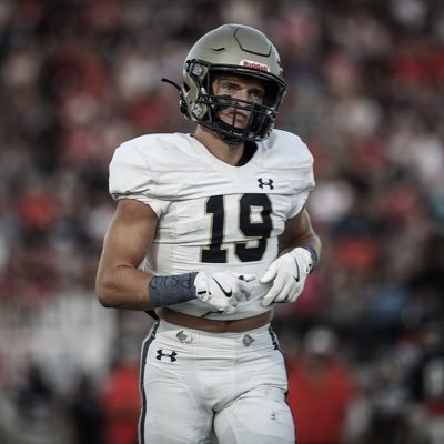 Child of the King👑. BCS ‘26 RB/WR//5’10 175 Football, Basketball, Track GPA:4.5