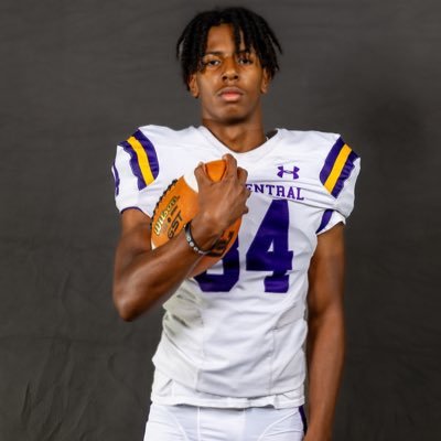 ConnerLee29's profile picture. DCHS Football/ 5’9 160lb/3.5weightedgpa/ Defensive Back/ contact Connerleetmd11@gmail.com/ CO2027