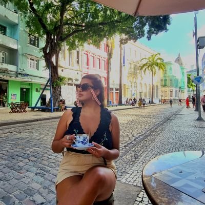 no busques coherencia.
Mucha catarsis al estilo diario íntimo, loquita por quimsa y kine especializada en algo rari ✨️❤️
