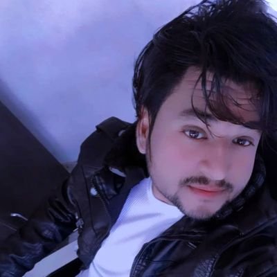 Harikeshya42707's profile picture. जिंदगी की हकीकत बस इतनी सी है,
इंसान पल भर में याद बन जाता है I m Harry ❣️🙏