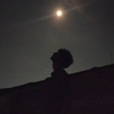 _ozz0x's profile picture. | self taught | noob bughunter🪲| noob guitar player 🎸| calisthenics 💪 |  OTAKU 👀 | 

 Bug Bounty / CTF server -:  https://t.co/XK1eDU234j