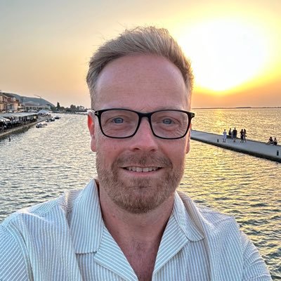 paulsmit_nl's profile picture. 📸 Owner at Upbeat Media. 

🧑‍🎓 NLP Master Practitioner & Coach. 
🧑‍🎓 Harvard Digital Photography.