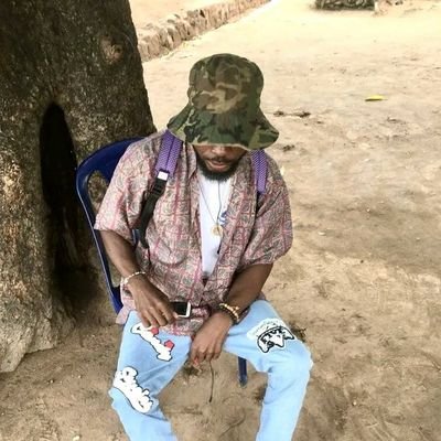 iwarTI1's profile picture. .Pos Business 💰
.Home Cleaning Service 
.Retired Troublemaker🤓
.Driving school Dropout🚘
