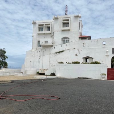 iam_shamreal's profile picture. Real people. Real stories. Where worlds meet 📕