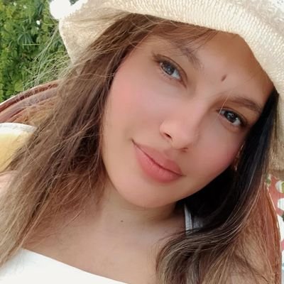 Okul öncesi öğretmeni & Edebiyat öğretmeni
Rehabilitasyon merkezinde özel çocuklarla çalışıyor 💐🙂
Köşe Yazarı