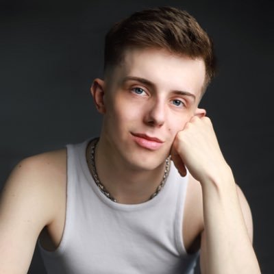 Just another twink exposing himself in the hopes that a better man will abuse him 😈 18+