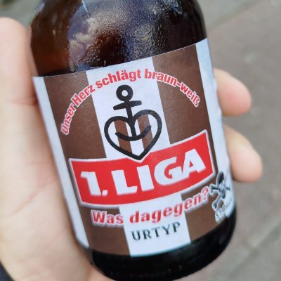 Hinchas de FC St Pauli desde 2006.
#FCSP es la prueba de que el fútbol puede ser de otra manera.
La DFB nos cerró nuestra cuenta anterior por Copyright.🖕🏼