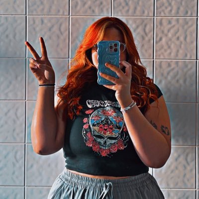 amymurrayxox's profile picture. deaf scottish actor • rcs grad ‘21 ✨🖤