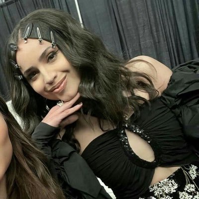 sofiasfolklore's profile picture. sofia and millie enthusiast ౨ৎ editor !! 💋 live laugh love taylor swift 🪩 seeing mills 10/19 ❝ love you to the 🌙 and to 🪐”