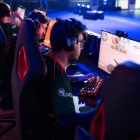 Alone (@alonevlr) 's Twitter Profile