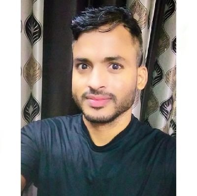 अभी काँच हूँ इसलिए चुभ रहा हूँ, देखना एक दिन जब आईना बन जाऊँगा तो पूरी दुनिया मुझ में देखेगी !!
✨Respect Girls✨
