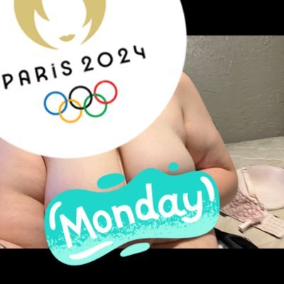 aprilmac555's profile picture. 