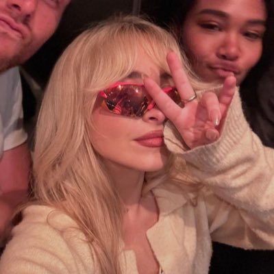 sabcatz's profile picture. eunwoo no me trataría así