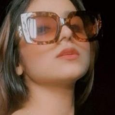 aalia_merchant's profile picture. ✒️dreamer   🏷creative. 🏷explorer. 🏷spreding good vibes🎵music lover