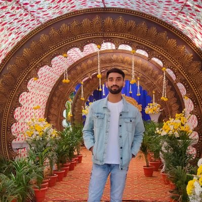 dhanuuuuu_22's profile picture. 