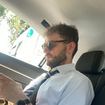 Chef de la division de l'élaboration des sujets et de l'édition (SIEC). Normalien. Agrégé de lettres modernes.
