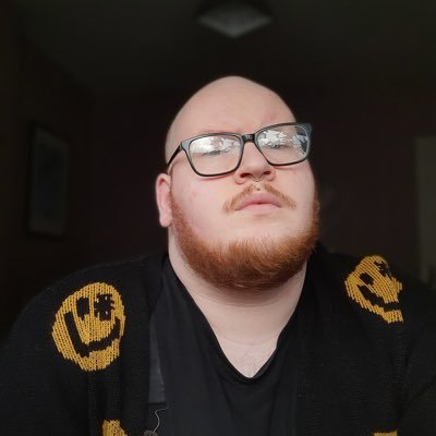 Lizardqueer's profile picture. 48 years young 💃Mom of 3 👩‍👦Wine lover 🍷Christian ✝️Vegan🥗