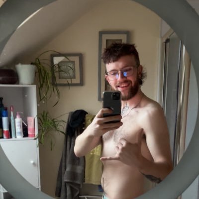 rosscarrick72's profile picture. He/Him