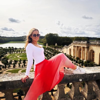 Kattressa's profile picture. Retweets ≠ endorsement and context is important.