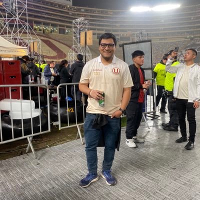 RB_1924's profile picture. Chiclayano en Lima, Industrial 👷🏽‍♂️, Fútbol⚽️ videojuegos 🎮música 🎶, Socio Adherente de @Universitario