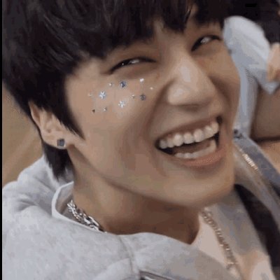 hereforyungi's profile picture. my record is perpetually stuck on yungi
writiny