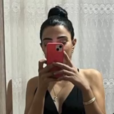ozen_meral68181's profile picture. 