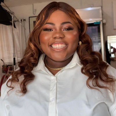 PSYCHOLOGIST /BRAINCHILD @mybeautifulmng / FELLOW SSA2019/ PODCAST HOST / AUTHOR/ DAUGHTER OF THE KING OF KINGS / FRAGRANCE LOVER / RCCG IS HOME ✨