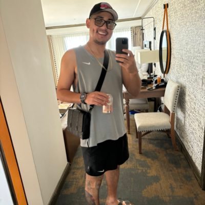 _AntLopez's profile picture. Ain’t nothing change but the address.