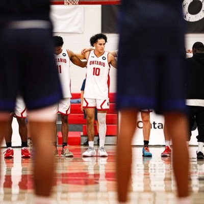 6’6 Wing | C/O 2026 | 1x Team Ontario 🥇|@samiuraz10@gmail.com | Hard work🙏🏻|