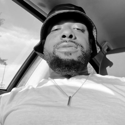 Husband & Father foremost ❤️👶🏽 DCIII 🍼💙 “Standing firm life’s a slinky” A-School ⚓️ #GoBucs 🏴☠️🏈 #LakerNation 🏀BIG J Forever 🕊