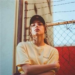 Lirsoezq2L's profile picture. 