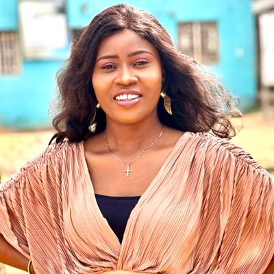 hoyiin's profile picture. Writer, Peoples Gazette @Gazettengr | Mail: Oyindamola@peoplesgazette.com| sapiosexual| cake lover