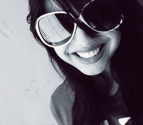 sou LEONINA,chata pakas(MENTIRA).
Adoooro meus amigos, adimito sou viciada...
em coca-cola e doritos USHUAUSHUA...
Há e eu AMO o @iansomerhalder