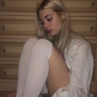 thesidebonnie's profile picture. i just post random things