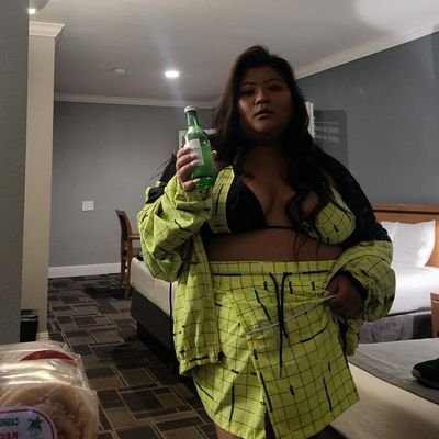 EmilySrilavong's profile picture. Slave to the Rave