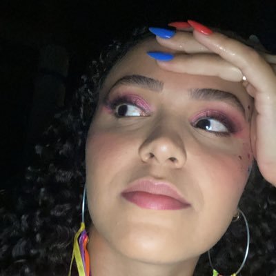 _Marianathais's profile picture. fisicamente e psicologicamente acabada