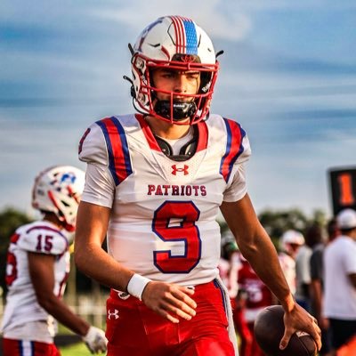 JadenCasanova9's profile picture. C/O |2025| |3.7 GPA| |6’1 170| 400M: 49.13