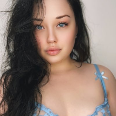 HEY I’m Sasha,easy going midwestern girl now living in Montana🏔️Click below for my spicy content. Dm me there I reply to everyone🫶🏻Bu account: @XSasha_JadeX