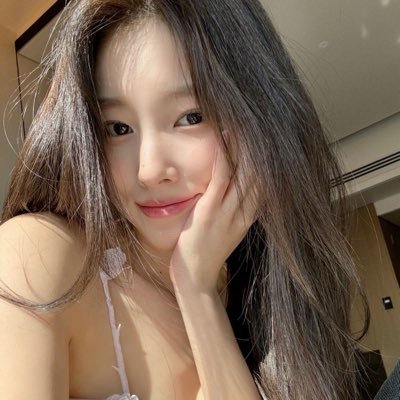 m1nkouvi's profile picture. 🫧 🦢 photo diary ― #studytwt #lifetwt #archivetwt