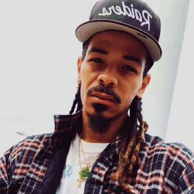 Rapper/producer #BlueMoneyCartel Atl ✈️ Ms ✈️ Tx #Owner of trap house studios Dm for booking IG AND SC trvp_jumpin