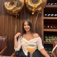 Merve Özer (@mrvozzr) Twitter profile photo