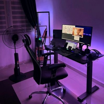 ArtyElen56089's profile picture. NFT artist  • digital illustrator • Art from the corners of the soul💜 
ETH • XTZ • SOL🔽