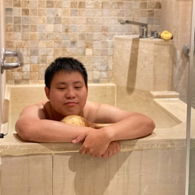 ChengChandler1's profile picture. LEO🦁，ESTP-A，用來看肉肉的小天地，喜肉猴到熊，喜歡可聊，無臉不回