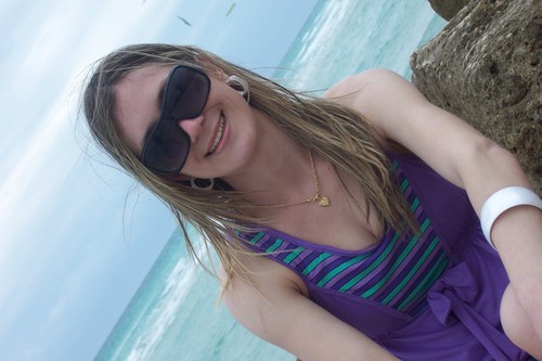 PitolFernanda's profile picture. “A chave da felicidade é sonhar; a chave do sucesso é tornar os sonhos realidade.”