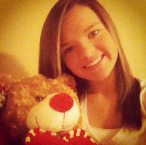 follow me(: and i just might follow you back!