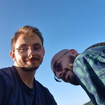 LG(B)T | DbD | Switch player | Fr/En | 24 | Suzanne Mayer hate account | Professeur des écoles