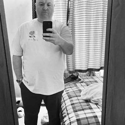 YV1980's profile picture. 🎼 Music Enthusiast • Record Collector • Liverpool FC Supporter #thebeatles #oasis #thestoneroses