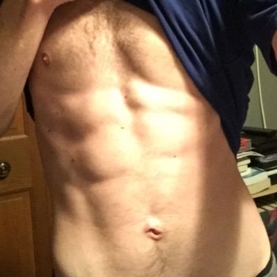 | NSFW-18+| Nerdy and hung dude. You can find me on Chaturbate and Bateworld too — I love reposting whatever tf turns me on. DMs always open