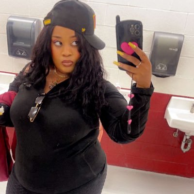 pryncessstacked's profile picture. OvO♎️35Jesus is ✝️my homie 🦄D(M)V♠️BBW Goddess✨💄addict💕Hellokitty blerd🎀Artist🎨Sexpert vanilla /LS /Bdsm life Coach/cuddle therapist /interactive friend