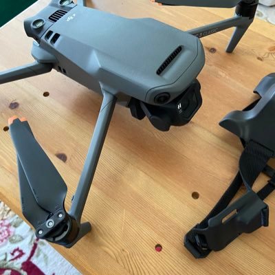 ドローン空撮&動画制作&web制作 💻デジLIG卒/📷SONY α7cⅡ/✈️DJI MAVIC3 Classic/🎮一等無人航空機操縦士 https://t.co/V7kw2wGoBW